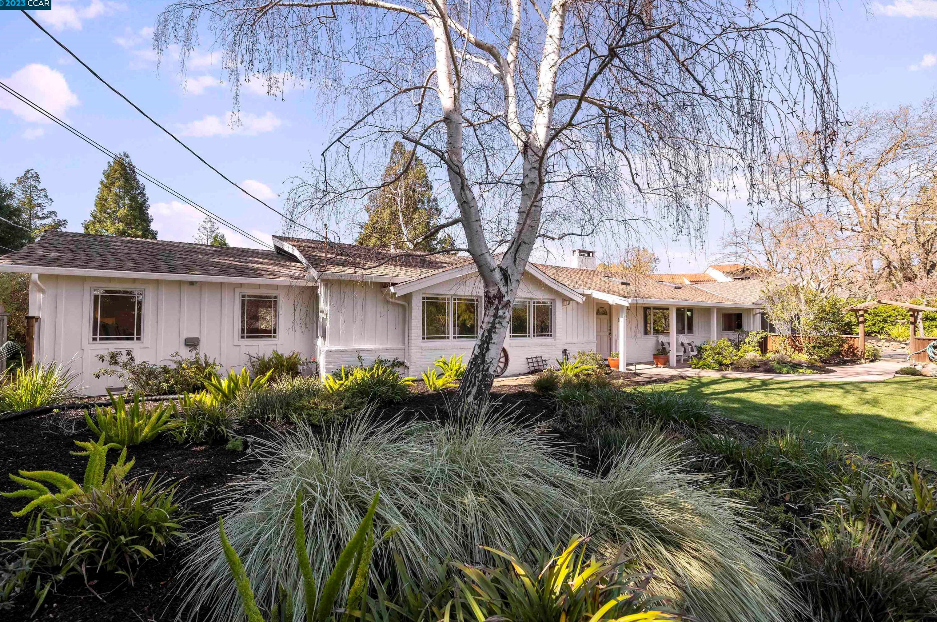 862 Las Trampas Rd, Lafayette, CA 94549