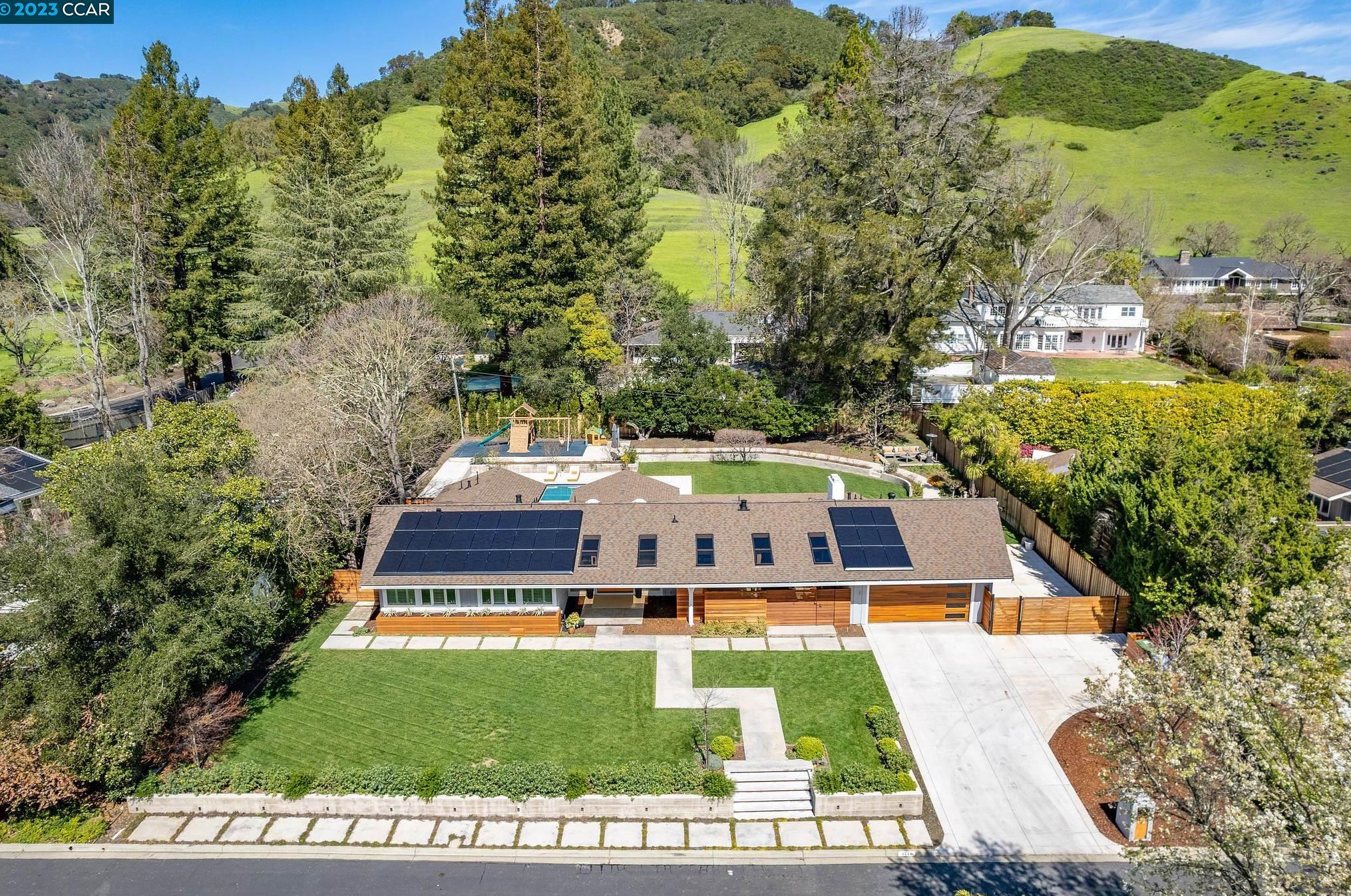 3746 Meadow Ln, Lafayette, CA 94549-3036