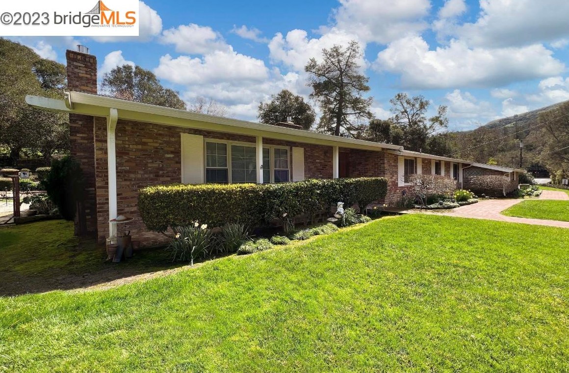 24 Miner Rd, Orinda, CA 94563