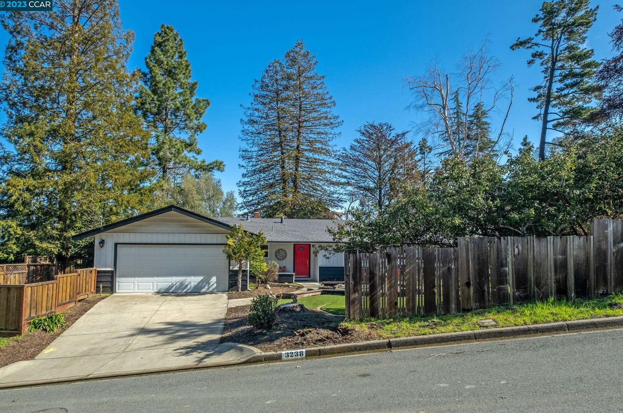 3238 Driftwood Dr, Lafayette, CA 94549-5630