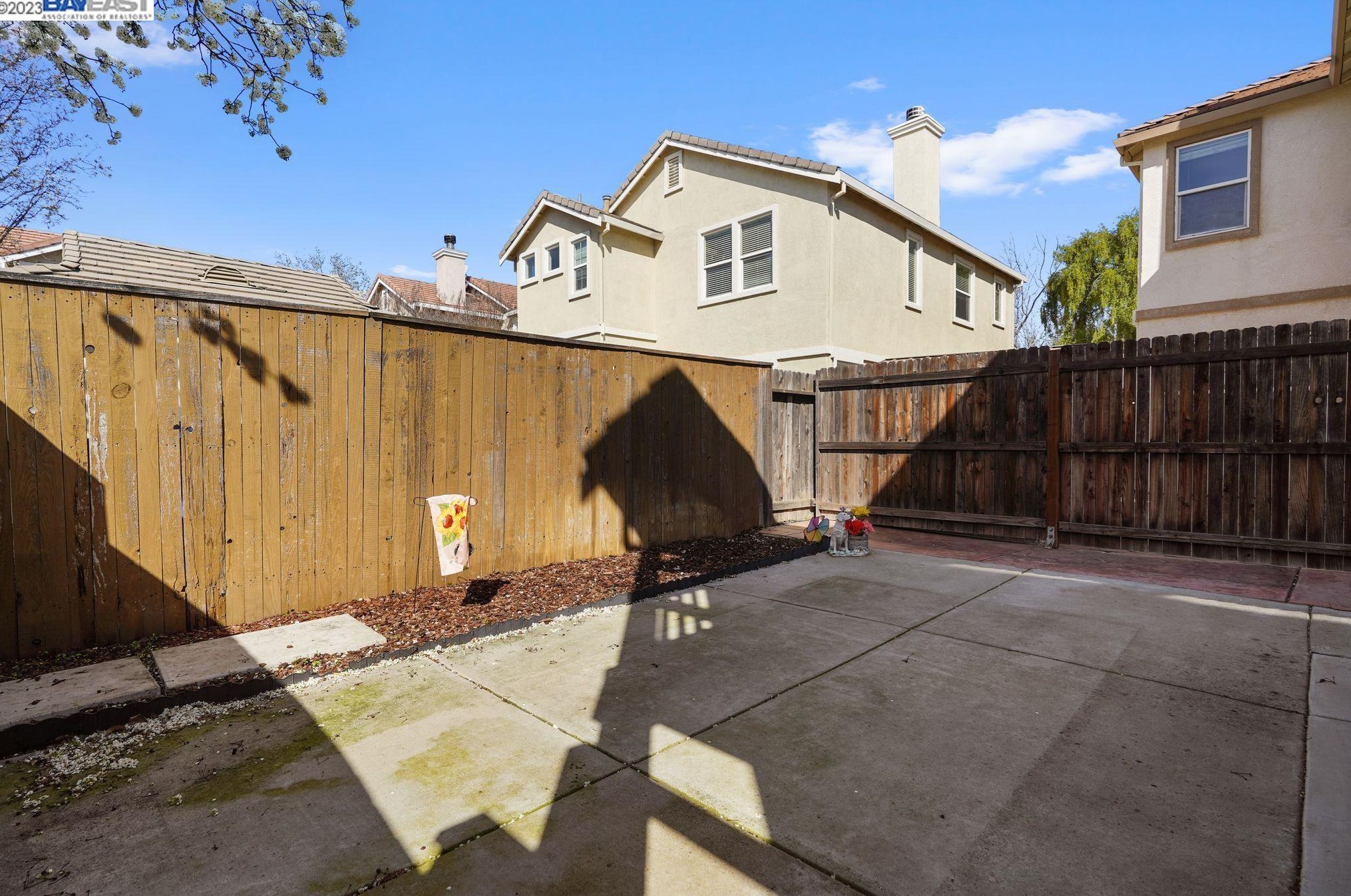 86 Lexington St, Los Angeles CA  94513-4477 exterior