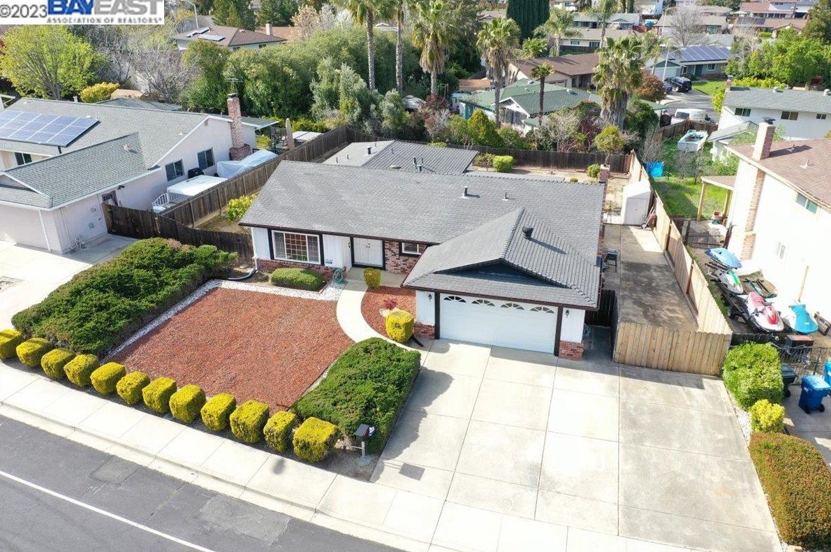 2120 Silverado Dr, Antioch, CA 94509-5844