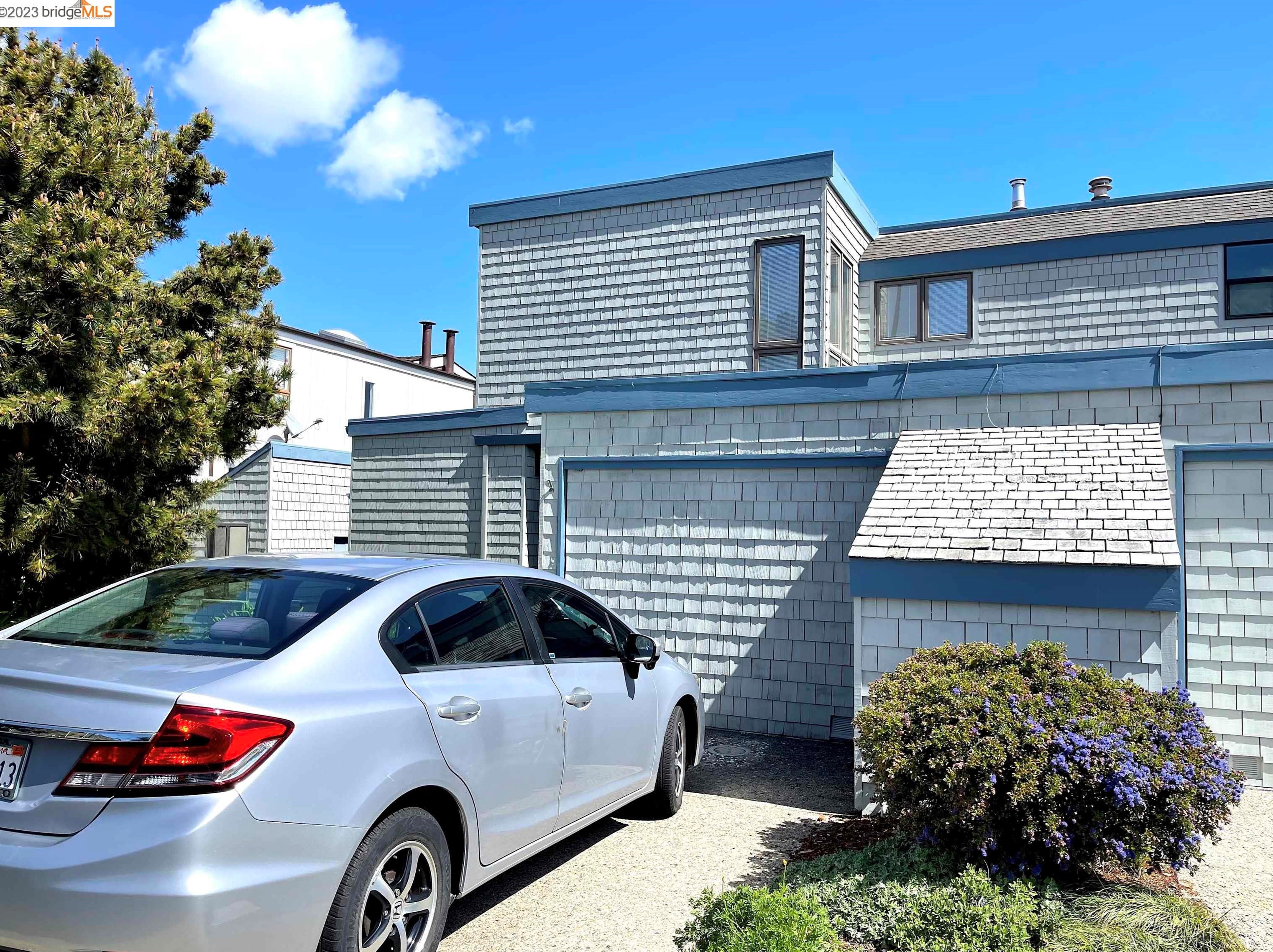 1314 Mallard Dr, Richmond, CA 94801-4113