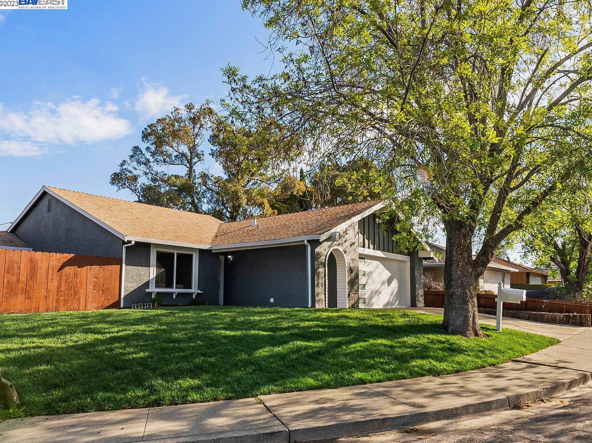 150 Evening Star Ct, West Pittsburg, CA 94565
