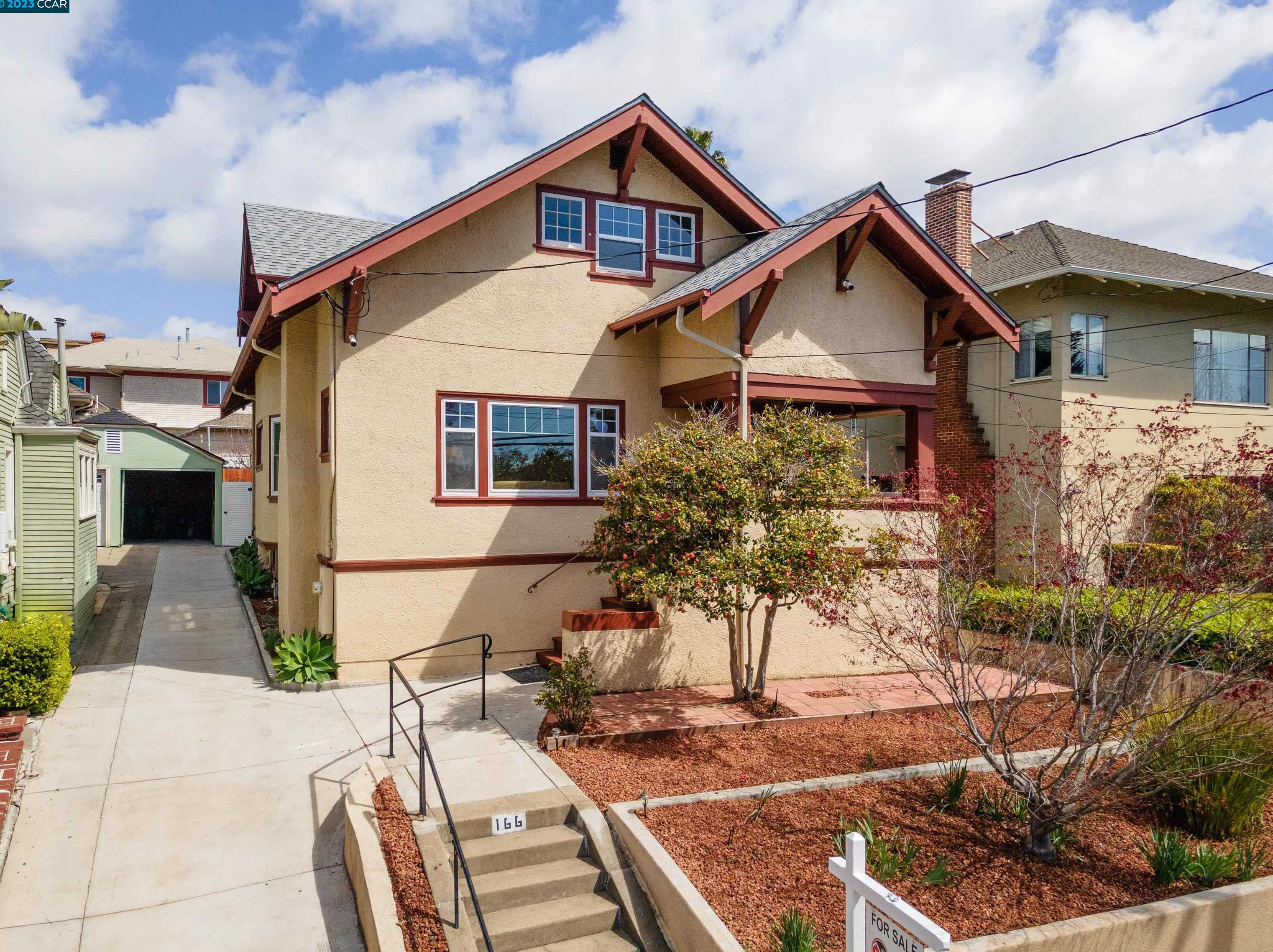 166 Santa Rosa Ave, Oakland, CA 94610-1317