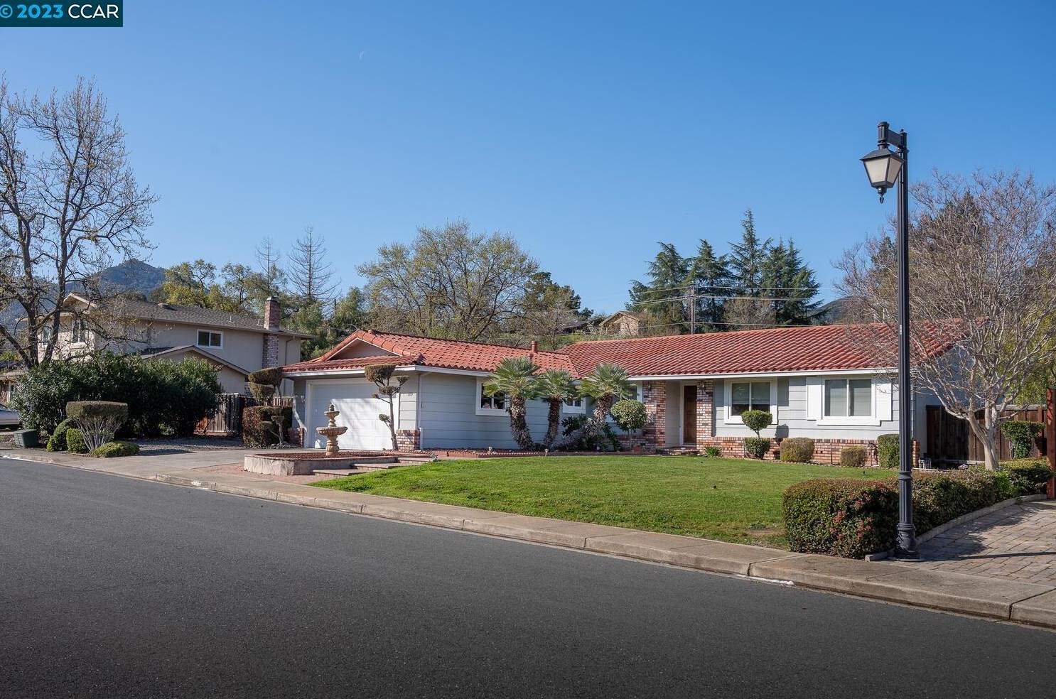 1199 Gamay Dr, Clayton, CA 94517-1424