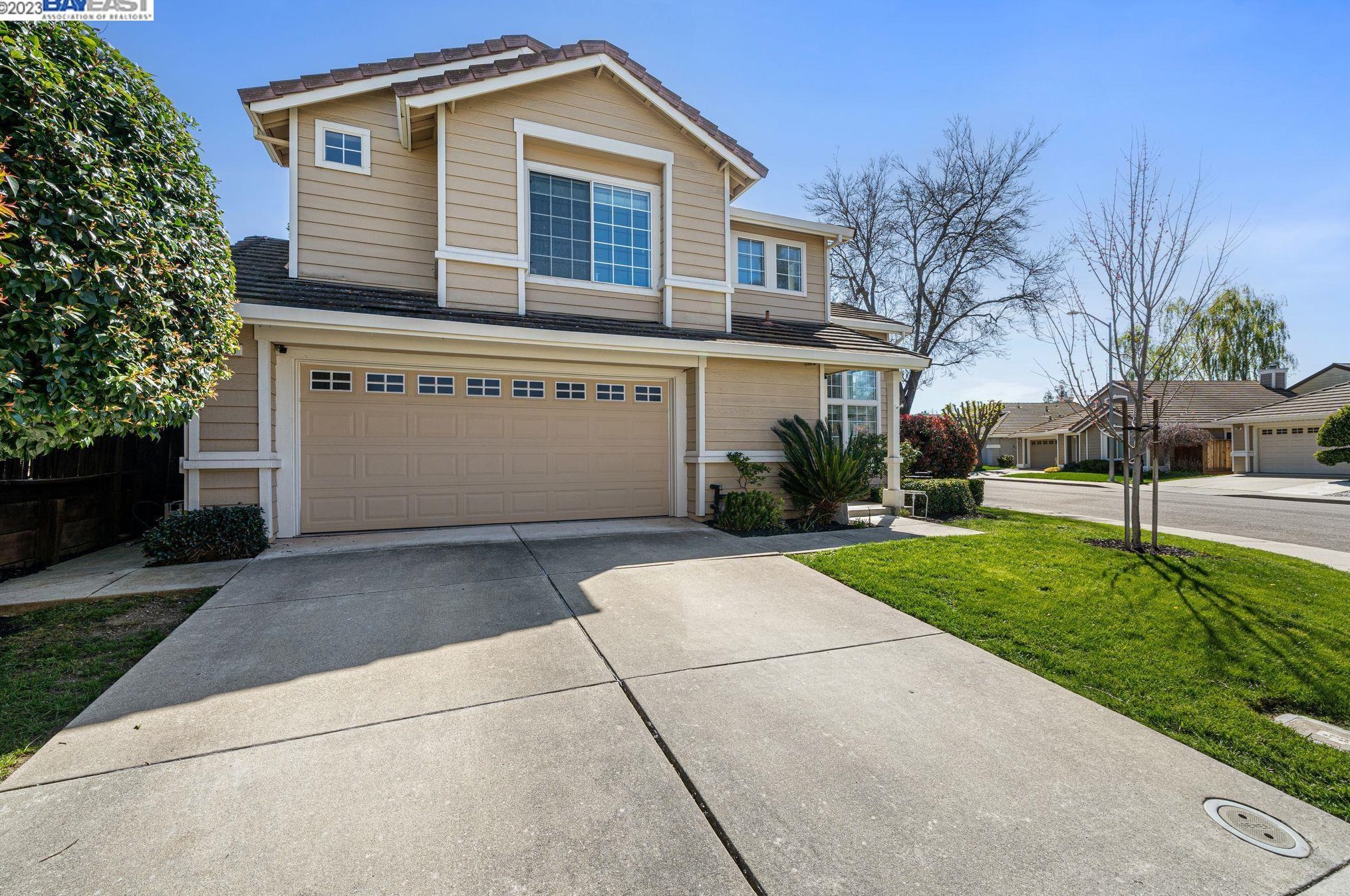 293 Trenton Cir, Pleasanton, CA 94566