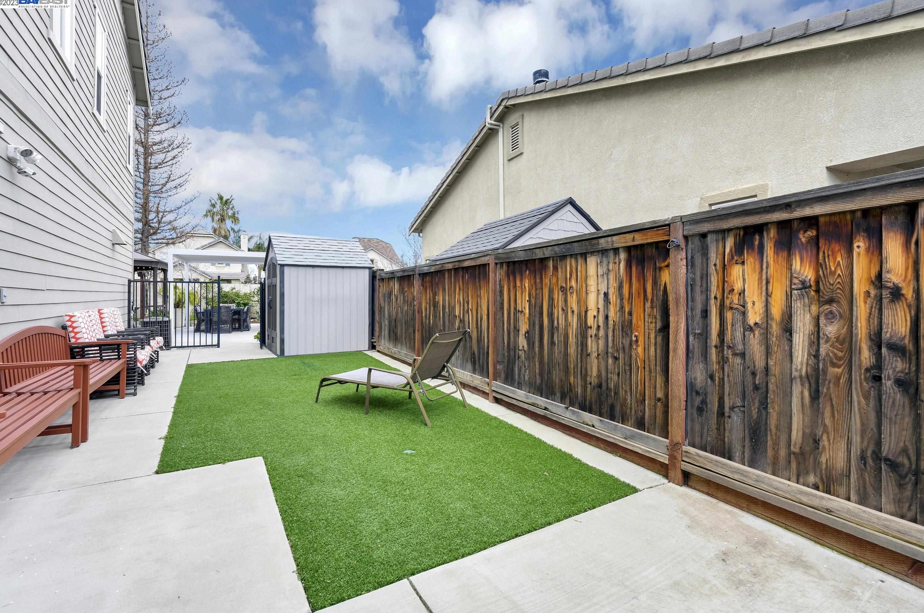 549 Mendota St, Los Angeles CA  94513-6374 exterior