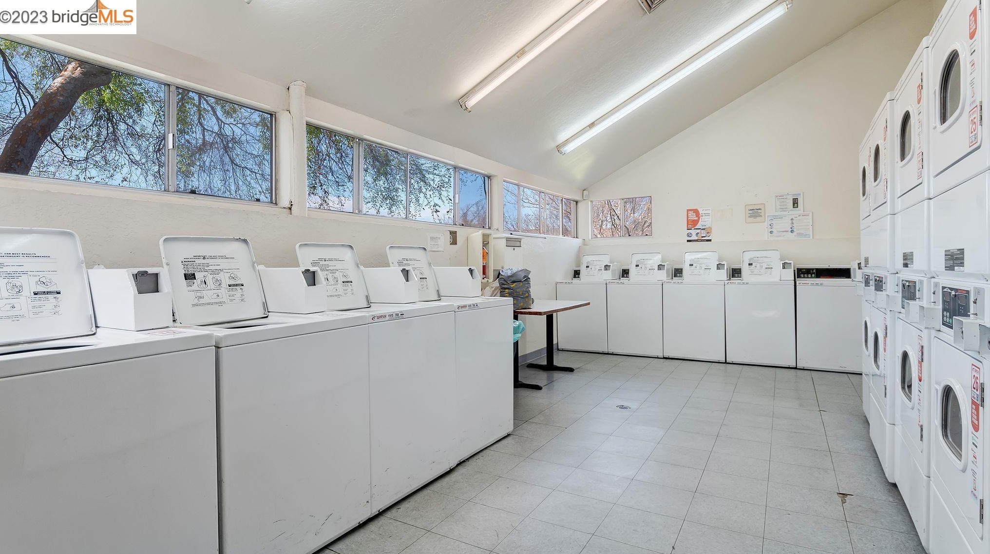 5312 Ridgeview Cir, Richmond CA  94803-3473 exterior