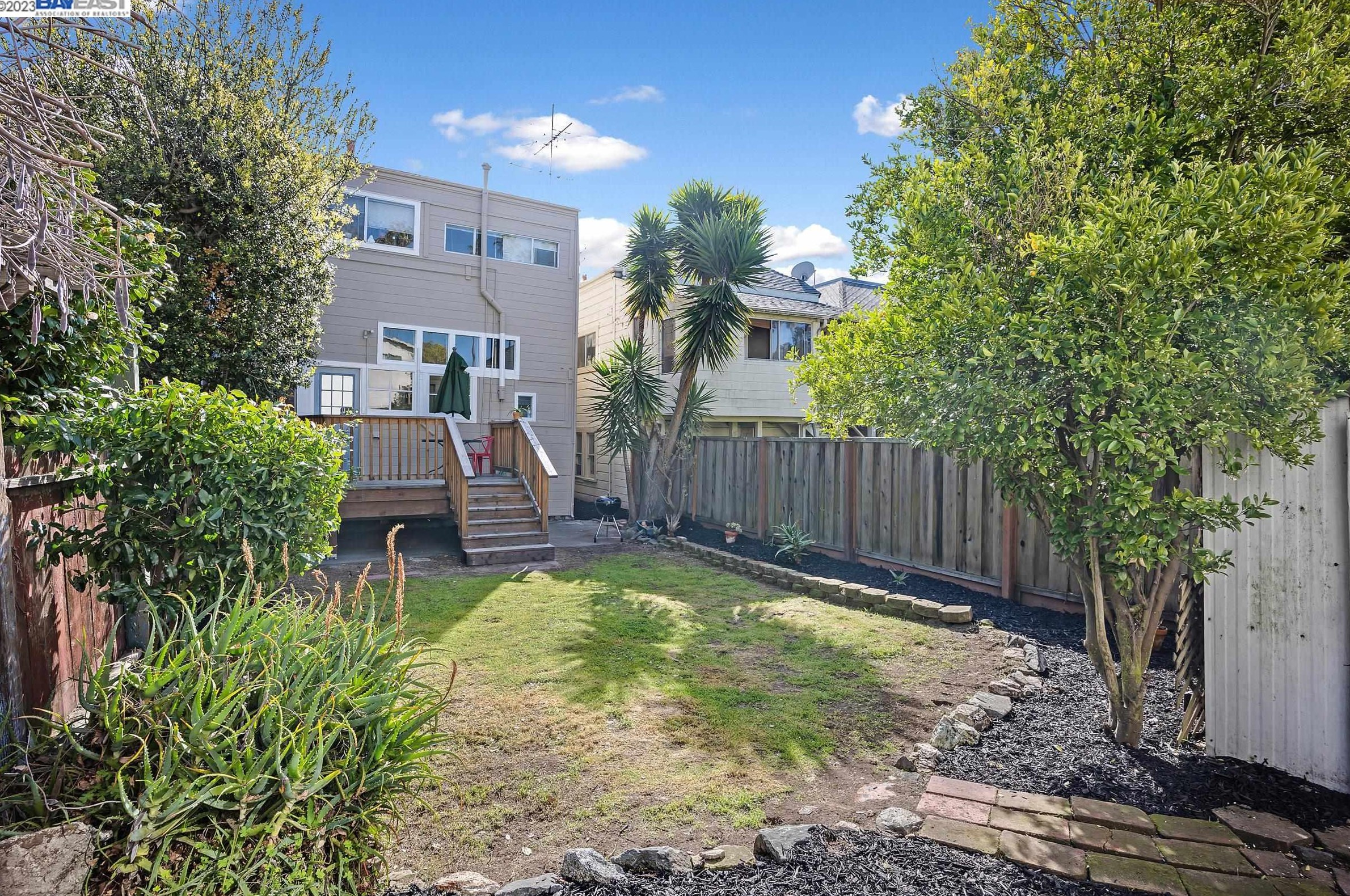 1315 9 St, Alameda CA 94501-3410 exterior