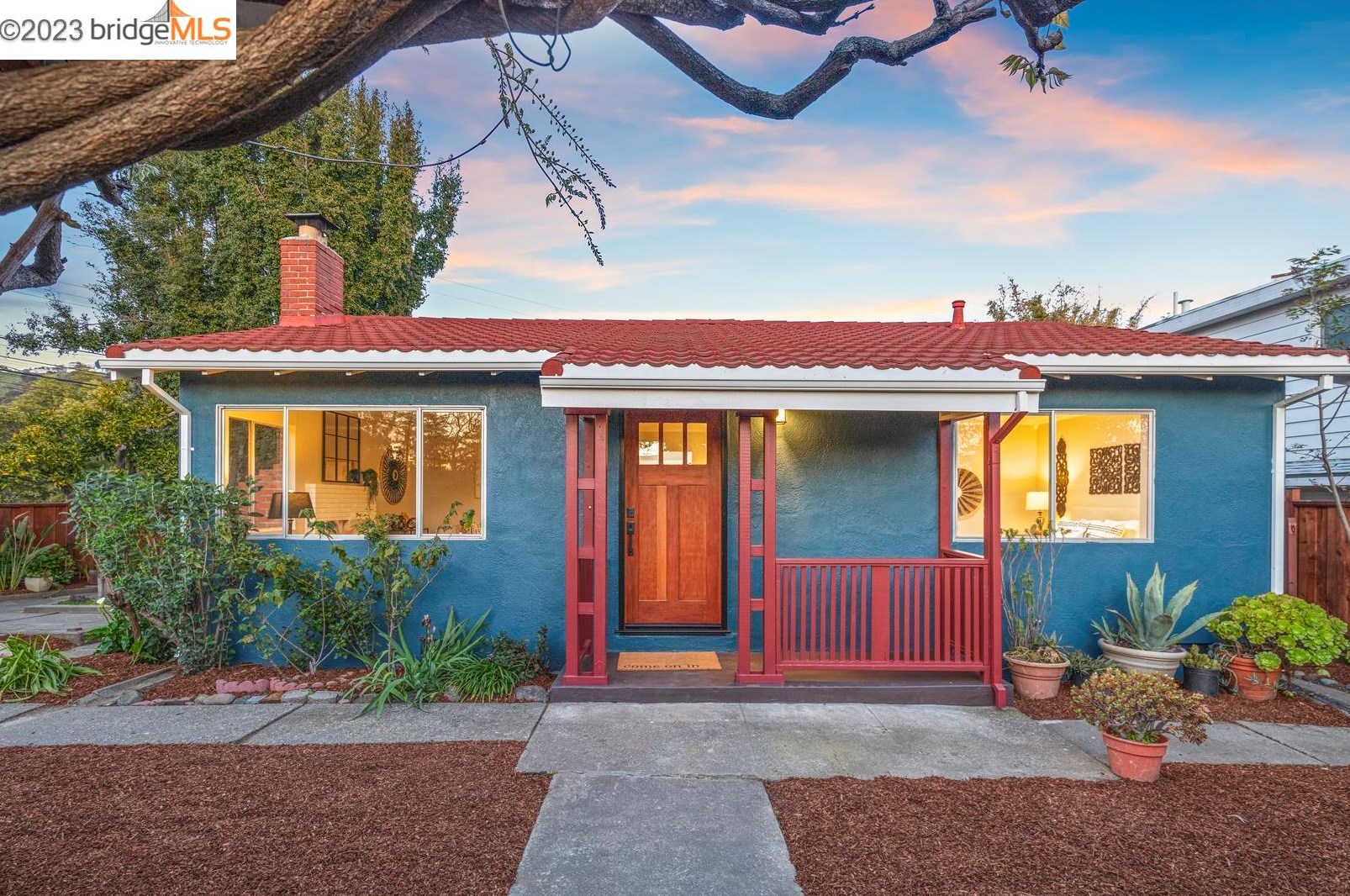 6506 Simson St, Oakland, CA 94605-2219