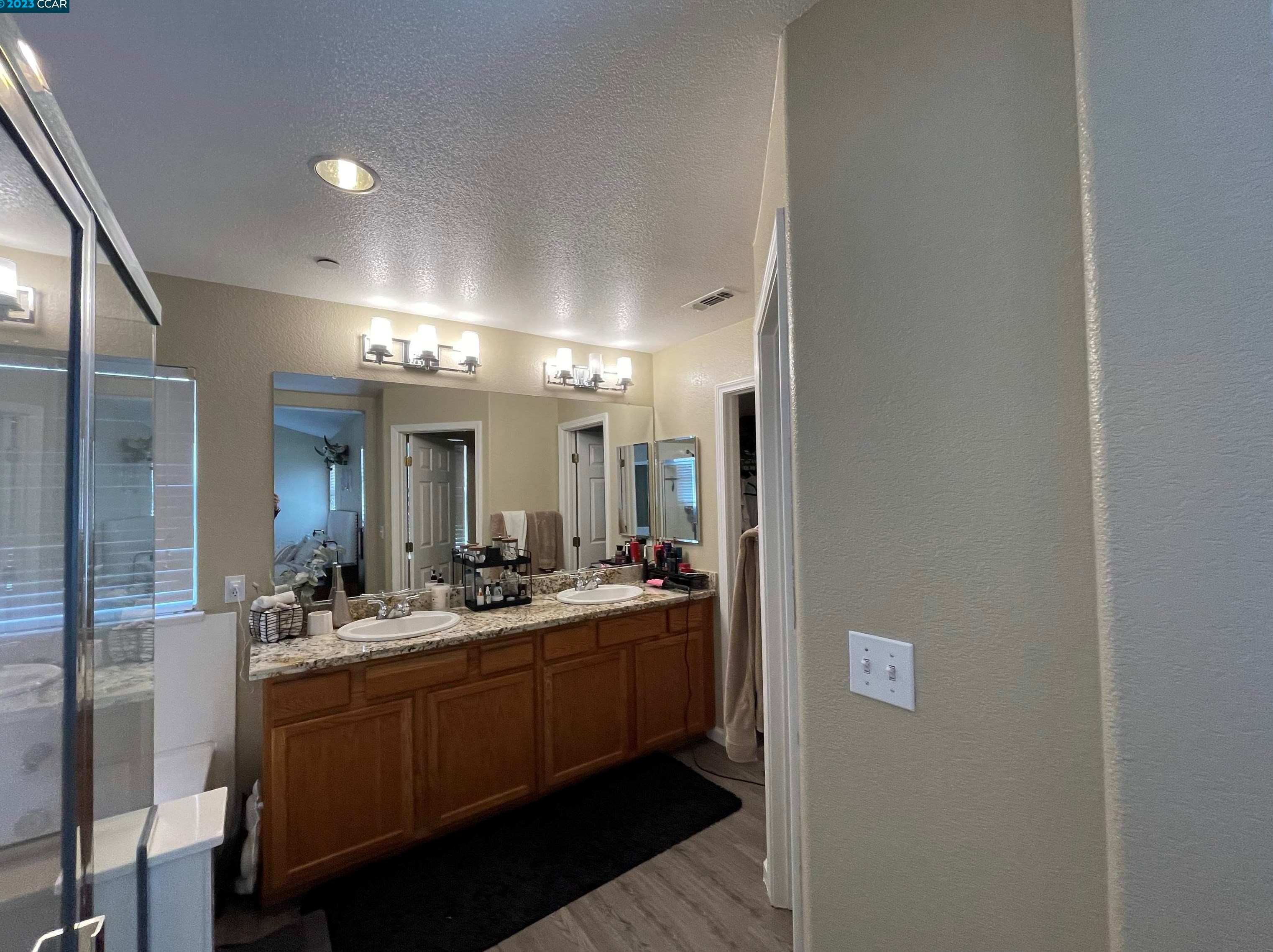 552 Young Dr, Los Angeles CA  94513-8300 exterior