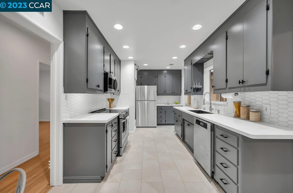 3264 Hudson Ave, Walnut Creek CA  94597-1827 exterior