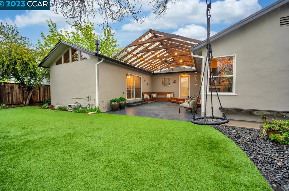 3264 Hudson Ave, Walnut Creek CA  94597-1827 exterior