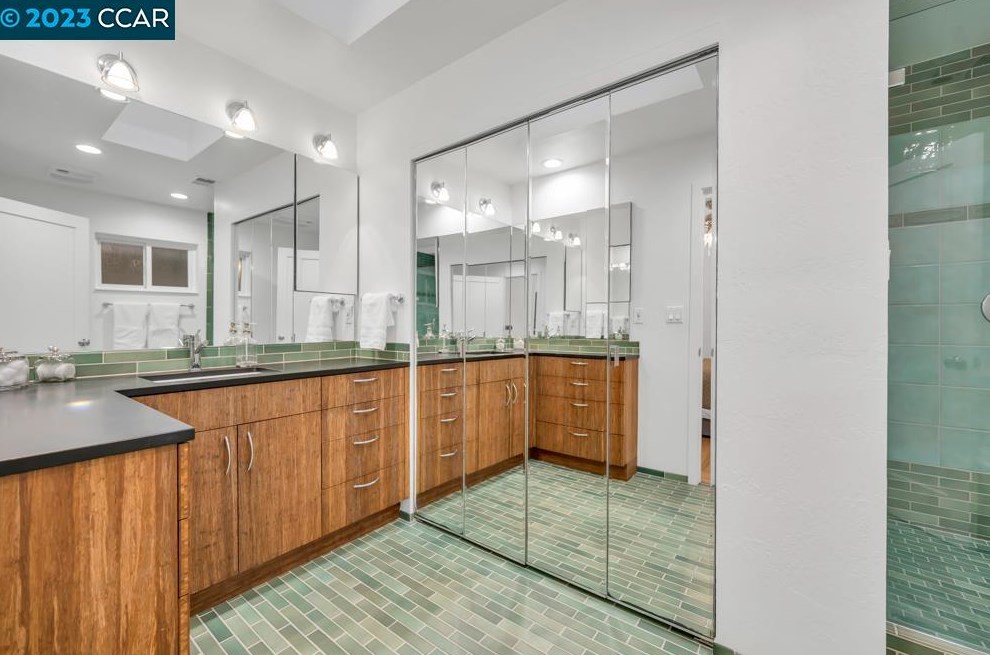 3264 Hudson Ave, Walnut Creek CA  94597-1827 exterior