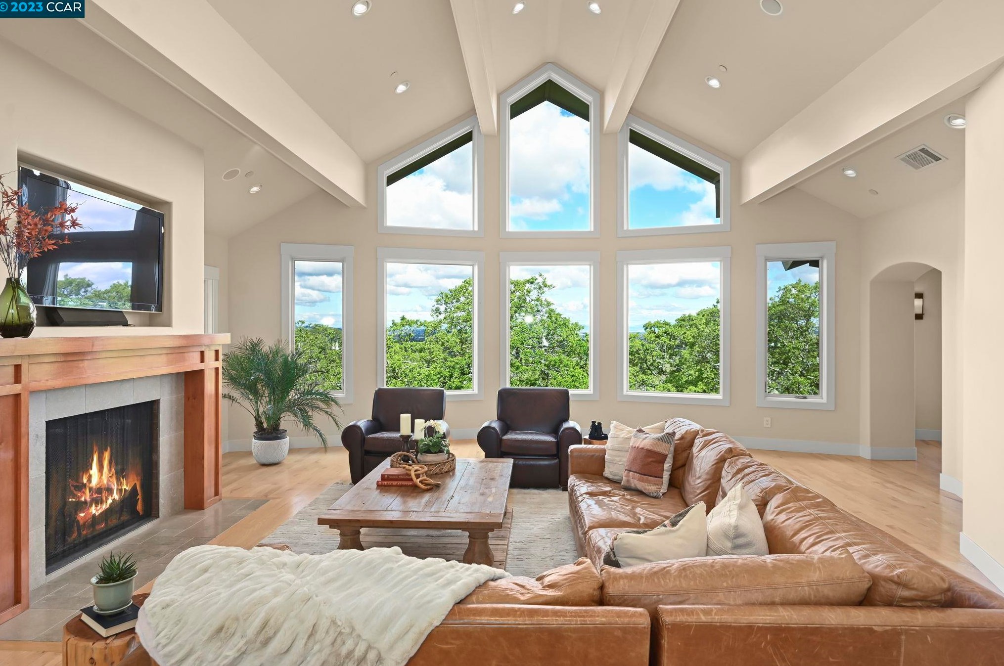 2431 Deer Valley Ln, Walnut Creek, CA 94598-5008