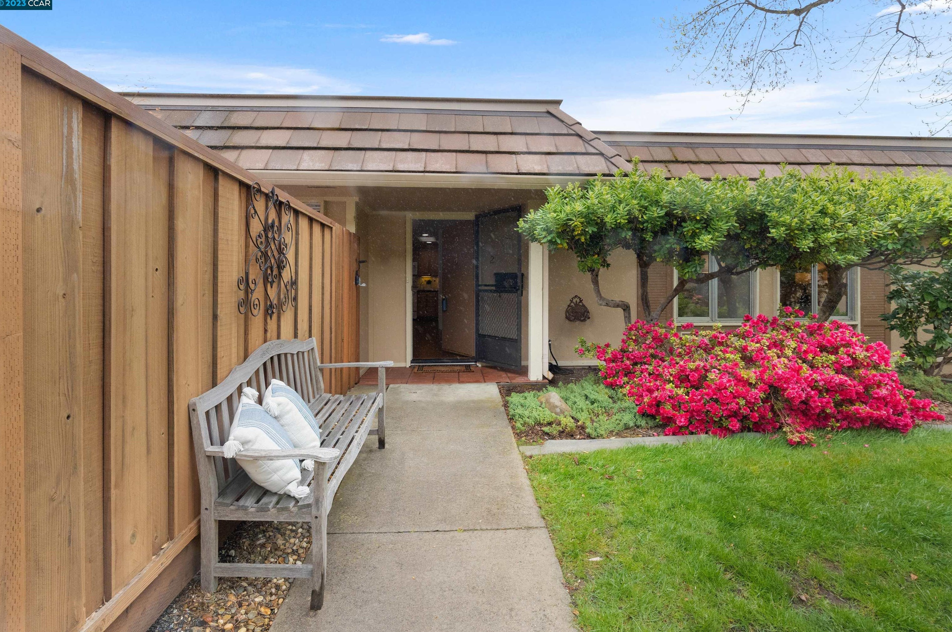 2229 Ptarmigan Dr, Walnut Creek, CA 94595-3508