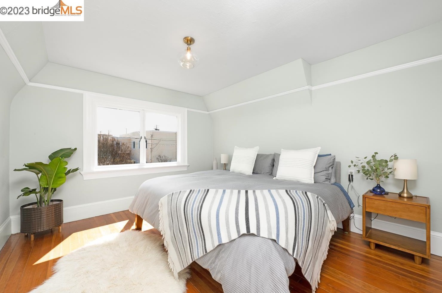 1421 Peralta St, Oakland CA  94607-2017 exterior