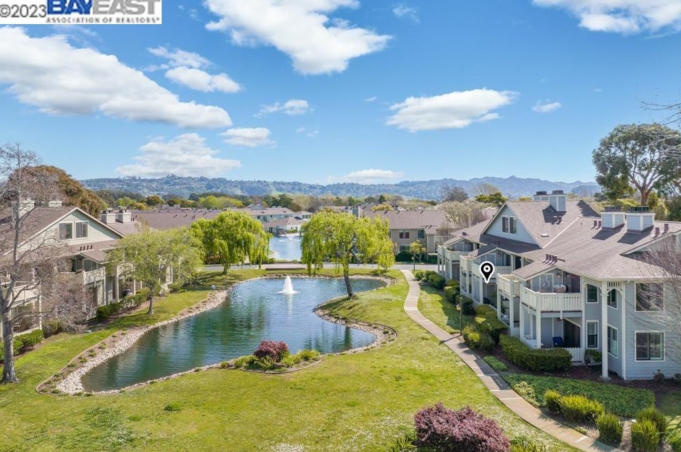 135 Shoreline Ct, Richmond, CA 94804