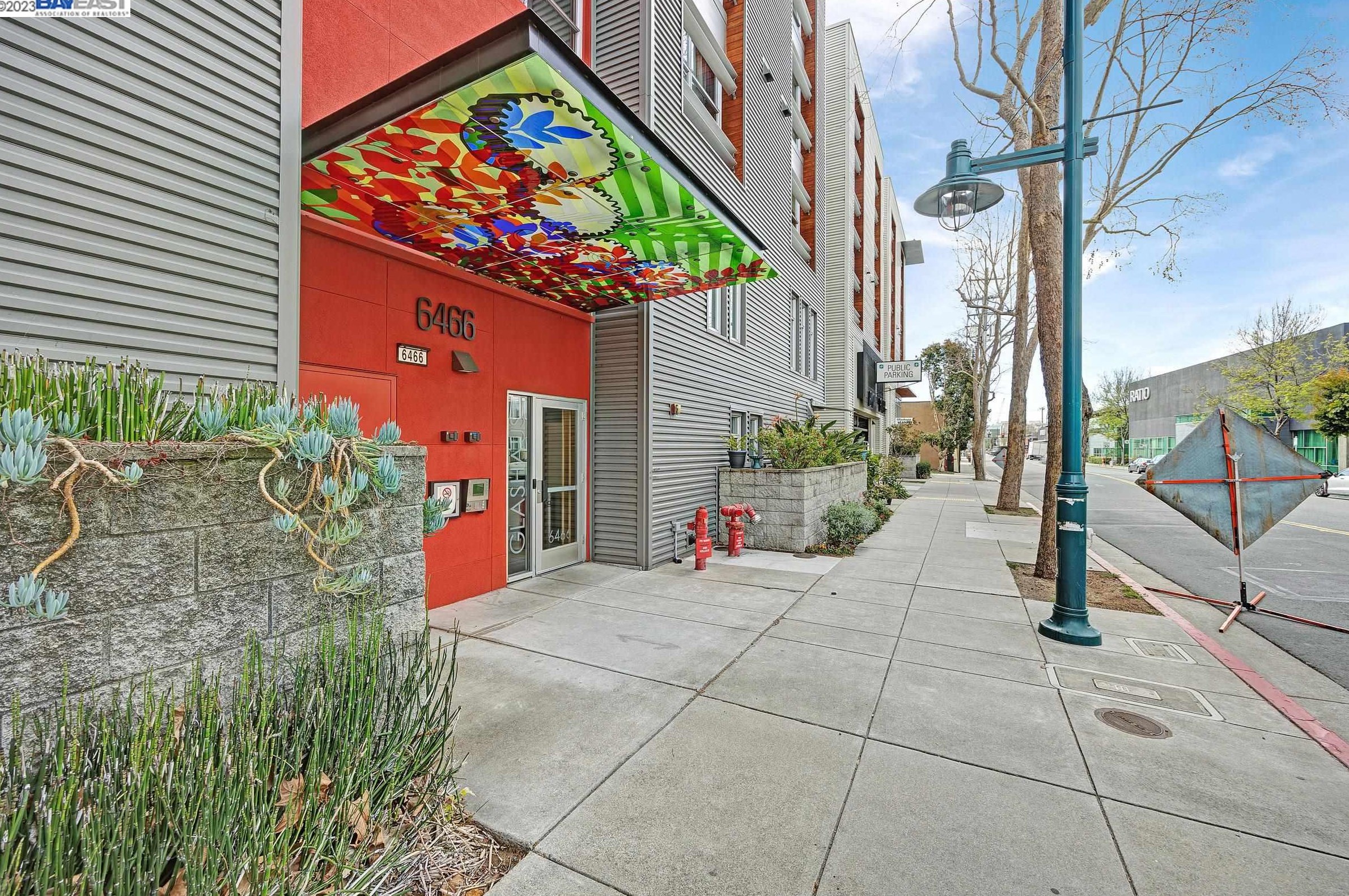 6466 Hollis St #235, Oakland, CA 94608