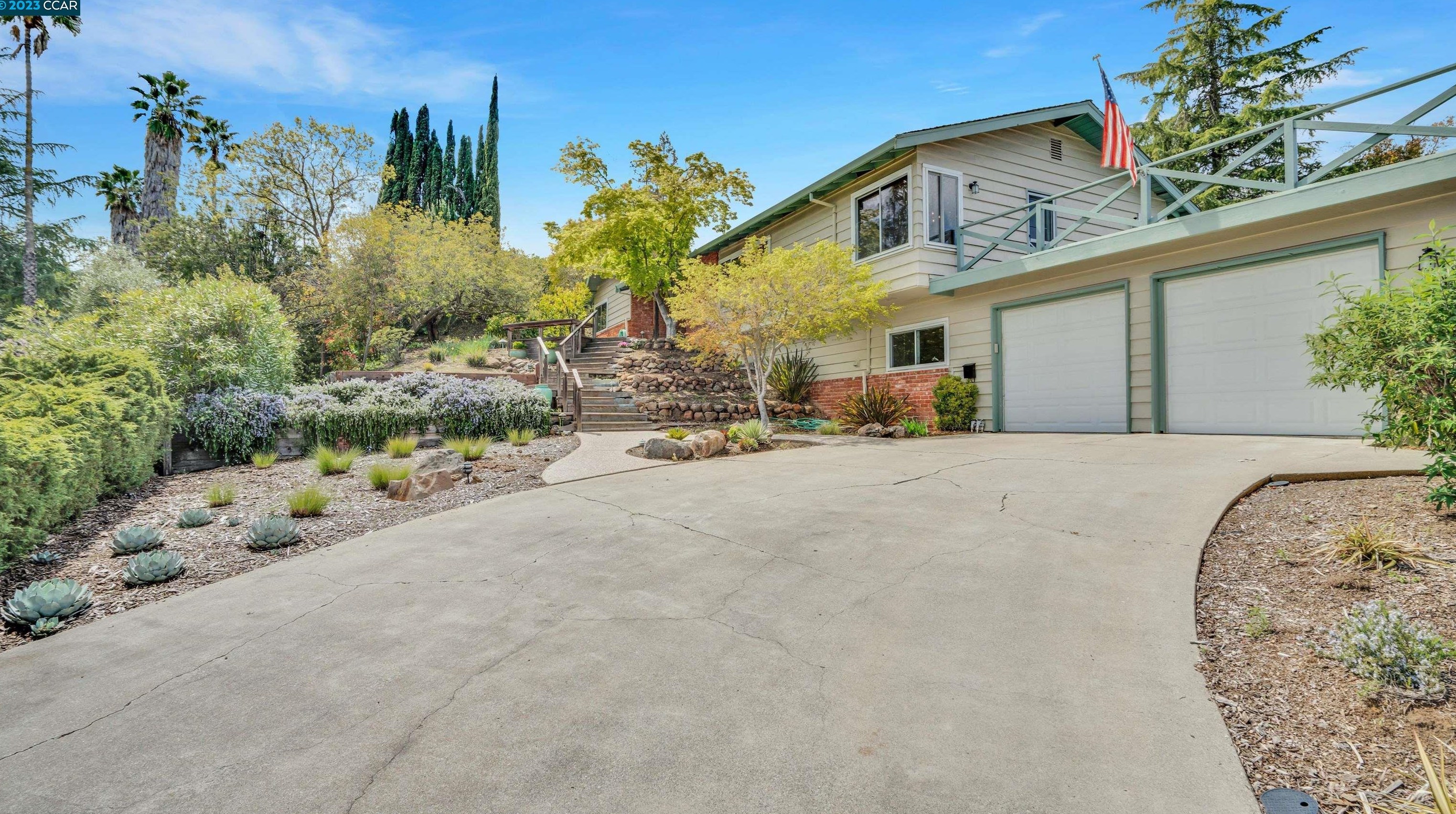 3680 De Rosa Ct, Concord, CA 94518-1527