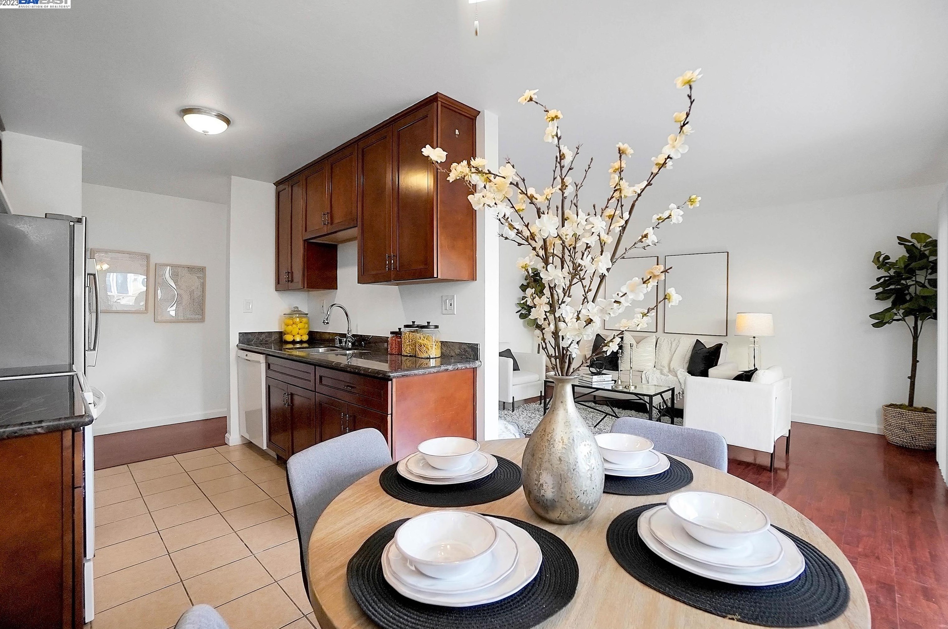 1919 Ygnacio Valley Rd, Walnut Creek CA  94596-3200 exterior