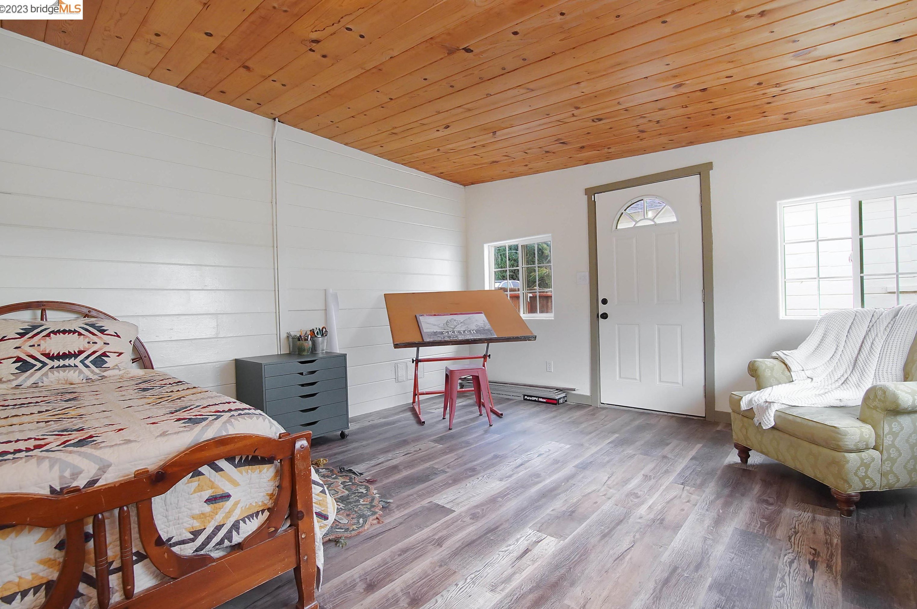 2661 Walnut Blvd, Los Angeles CA  94513-4402 exterior