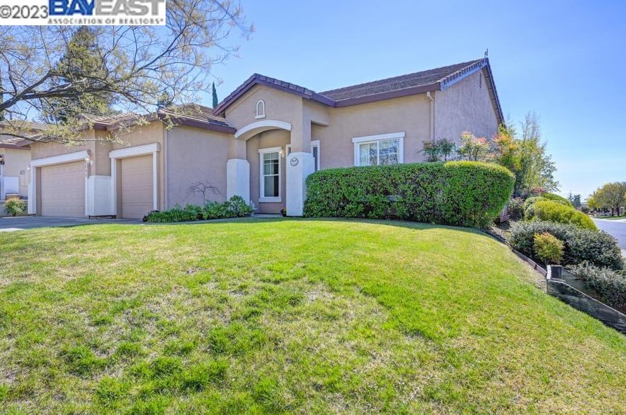 5530 Casa Grande Ave, Rocklin, CA 95677-2690