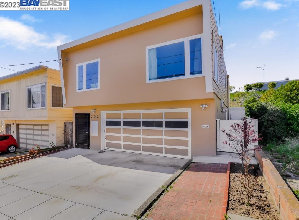 202 Rio Verde St, Daly City, CA 94014