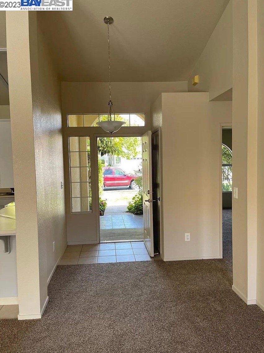 1861 Riverside Way, Los Banos, CA 93635
