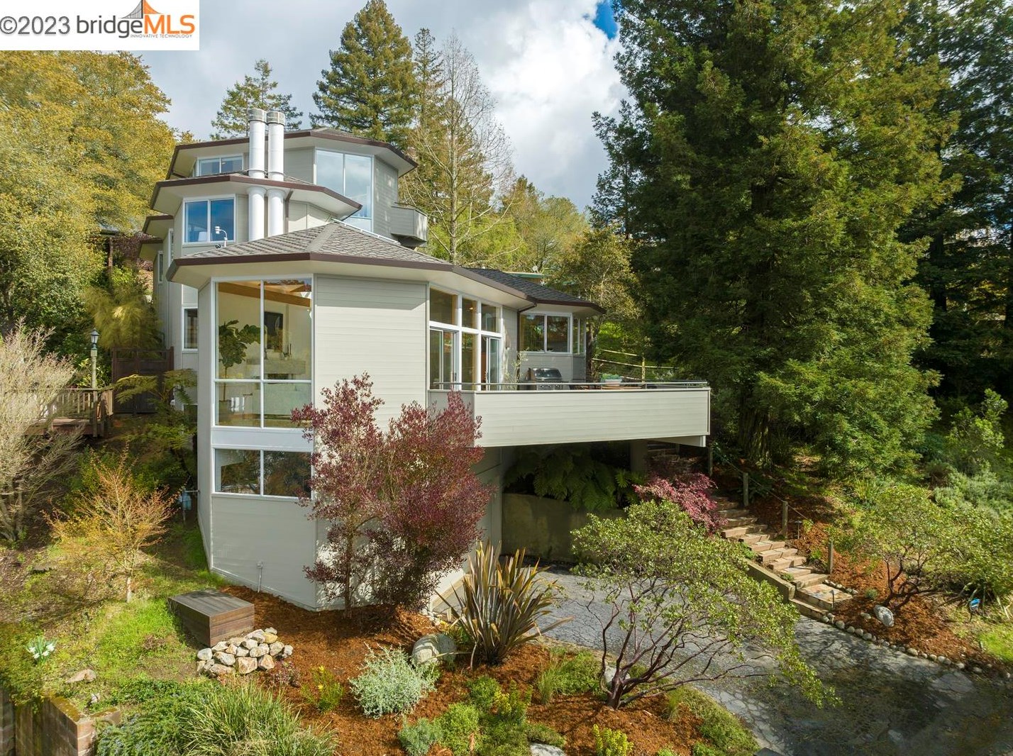 7150 Norfolk Rd, Berkeley, CA 94705