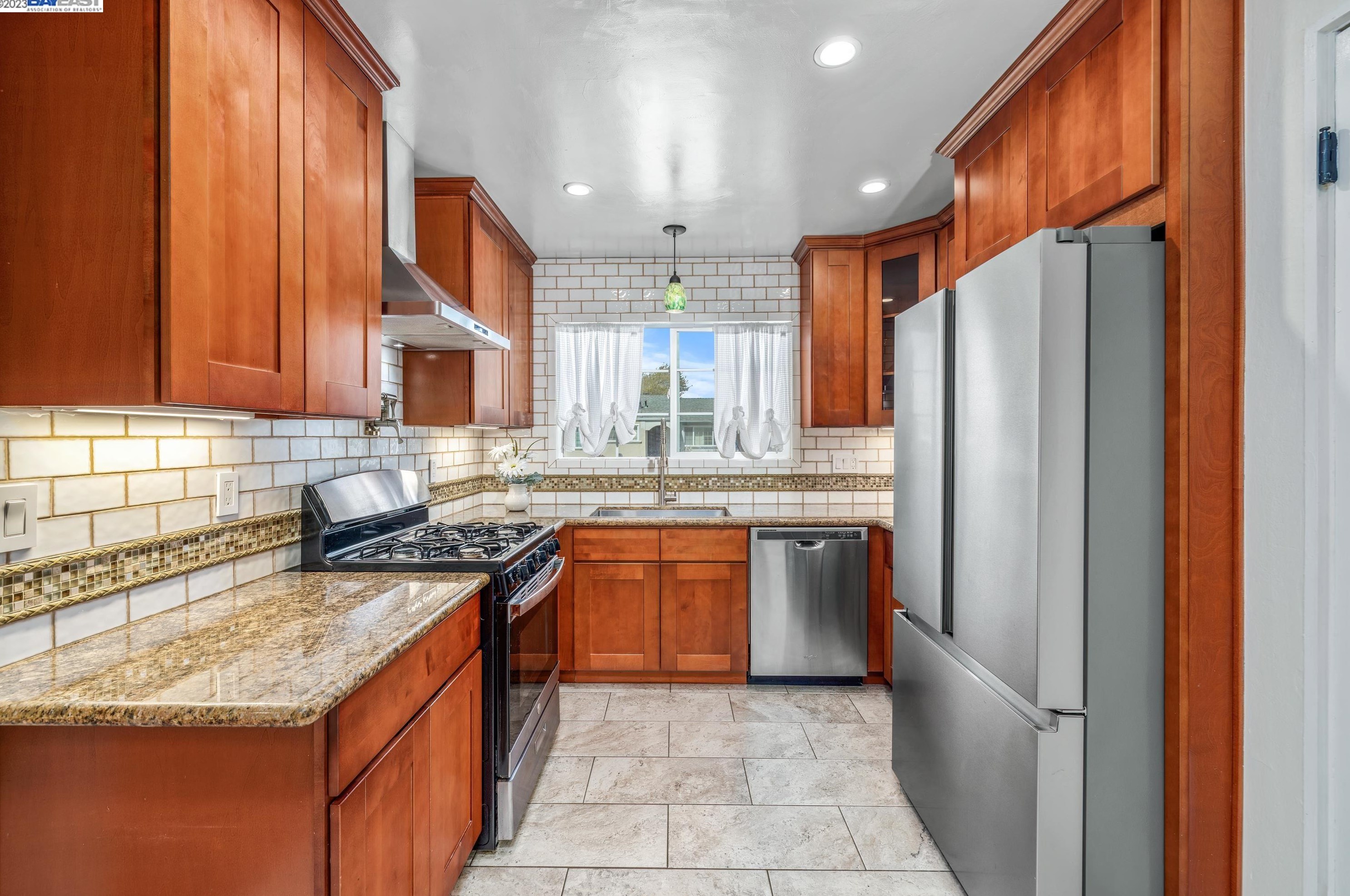 259 San Juan Dr, Hollister, CA 95023