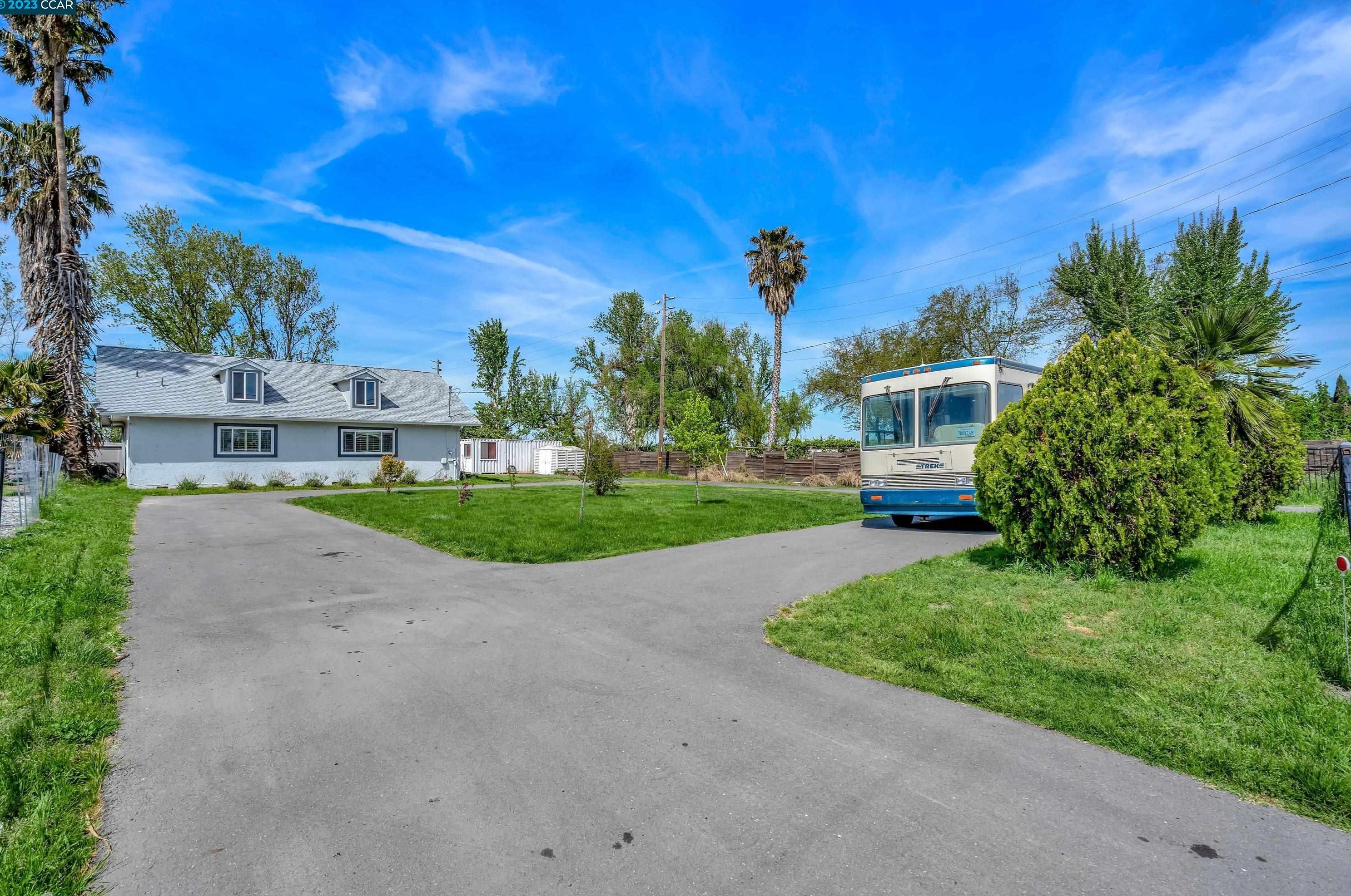 5215 Sandmound Blvd, Oakley, CA 94561