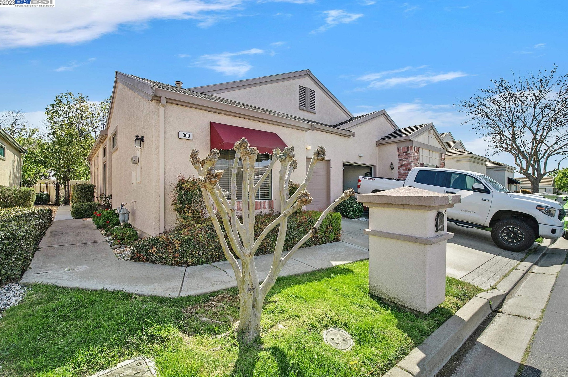 300 Winesap Dr, Los Angeles, CA 94513-2666