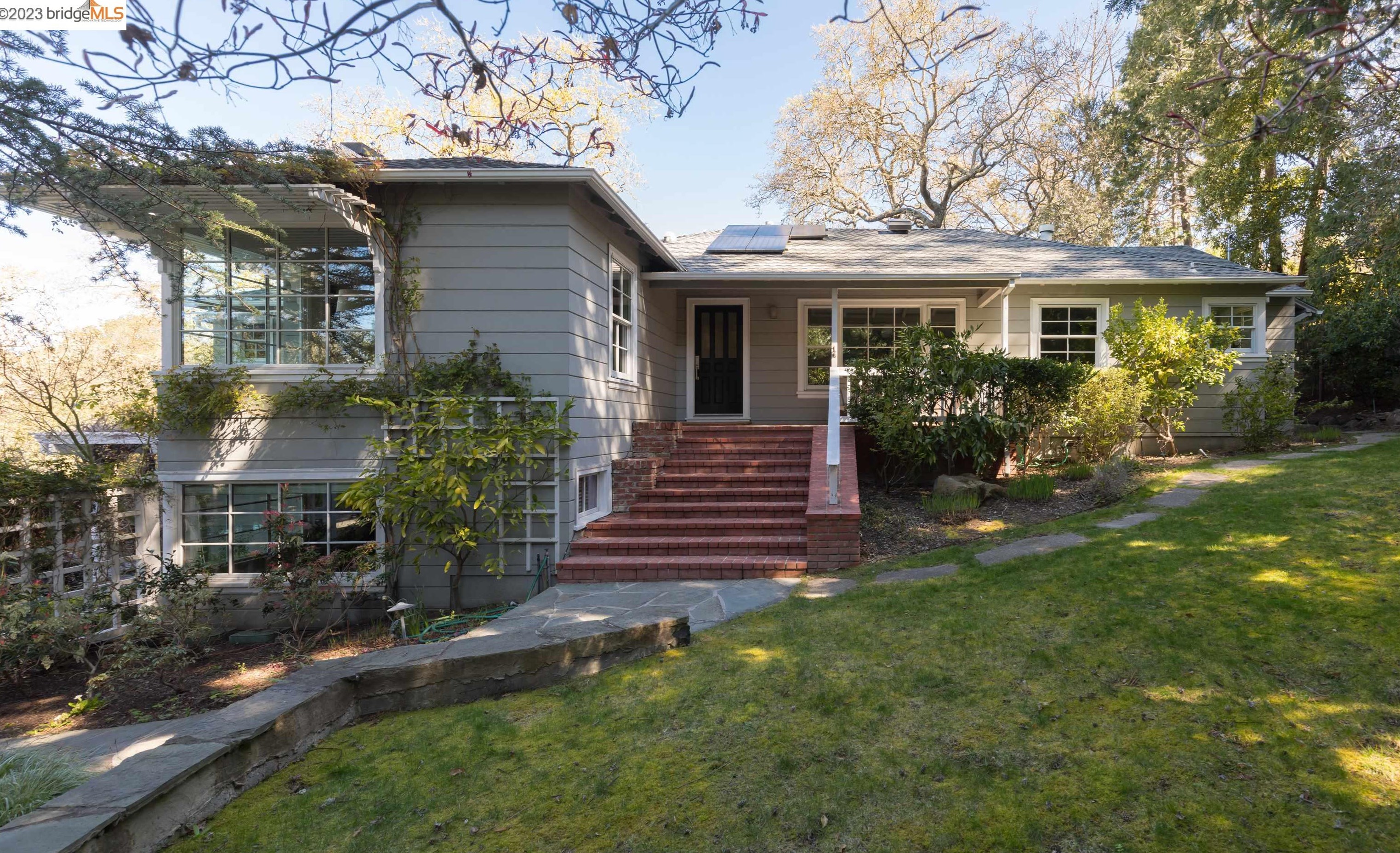 72 Davis, Orinda, CA 94563