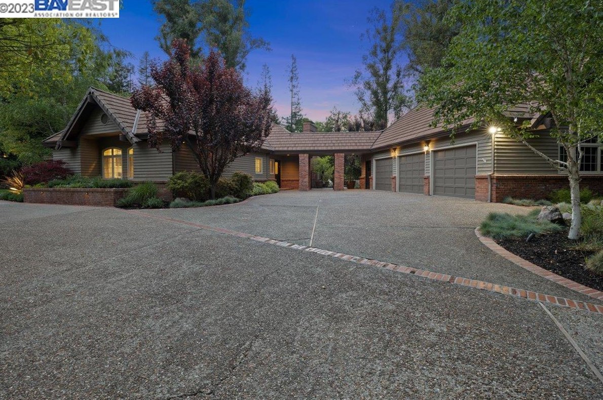 7 Deer Oaks Dr, Pleasanton, CA 94588