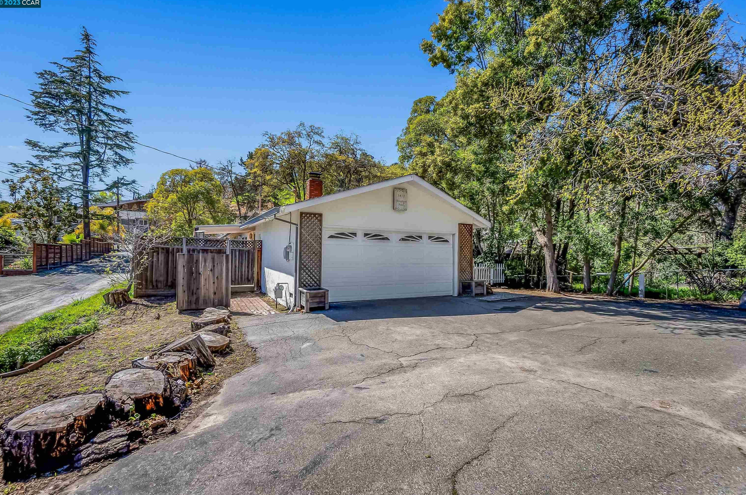 1411 Springbrook Rd, Walnut Creek, CA 94597-3920