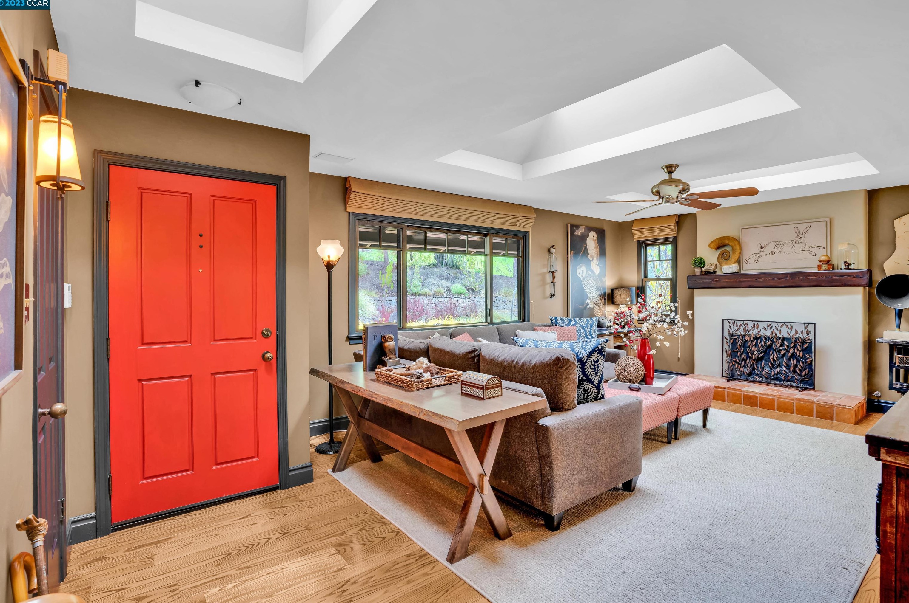 2 Austin Ct, Orinda, CA 94563