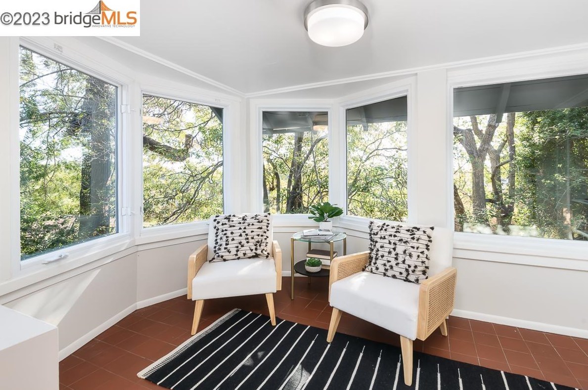 5800 Leona, Oakland CA 94605-1219 exterior