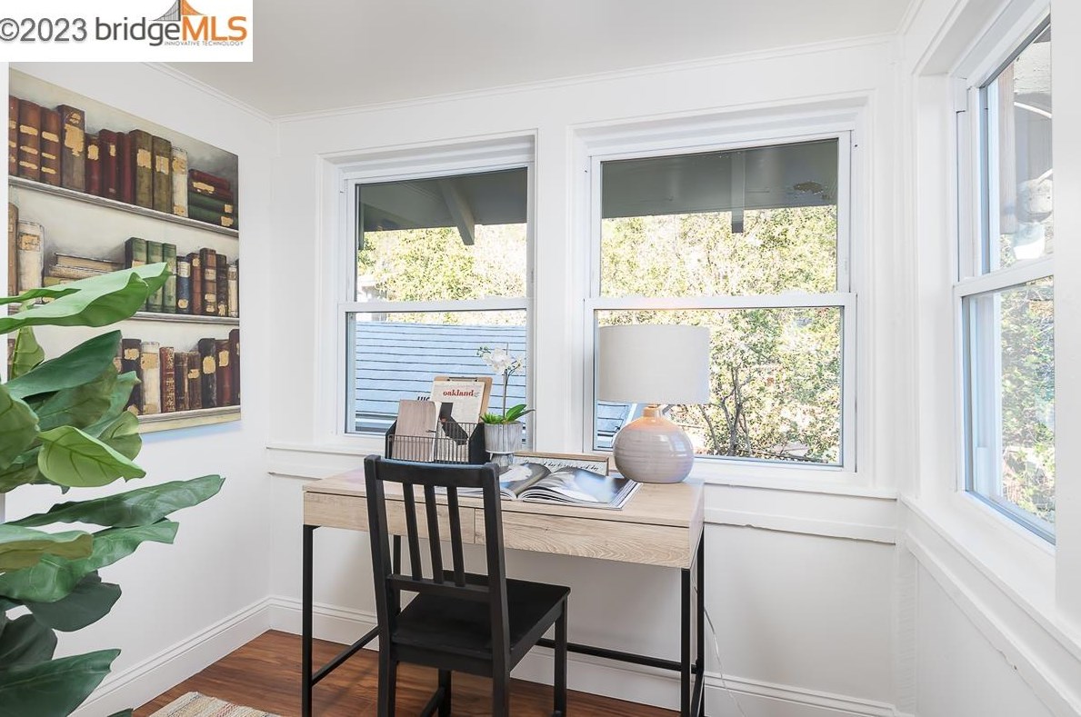 5800 Leona, Oakland CA 94605-1219 exterior