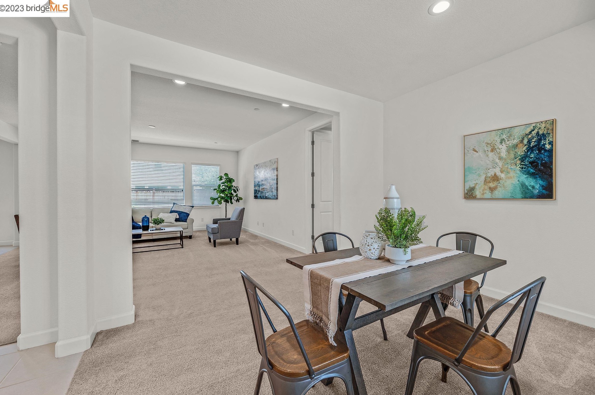 719 Jennifer St, Los Angeles CA  exterior