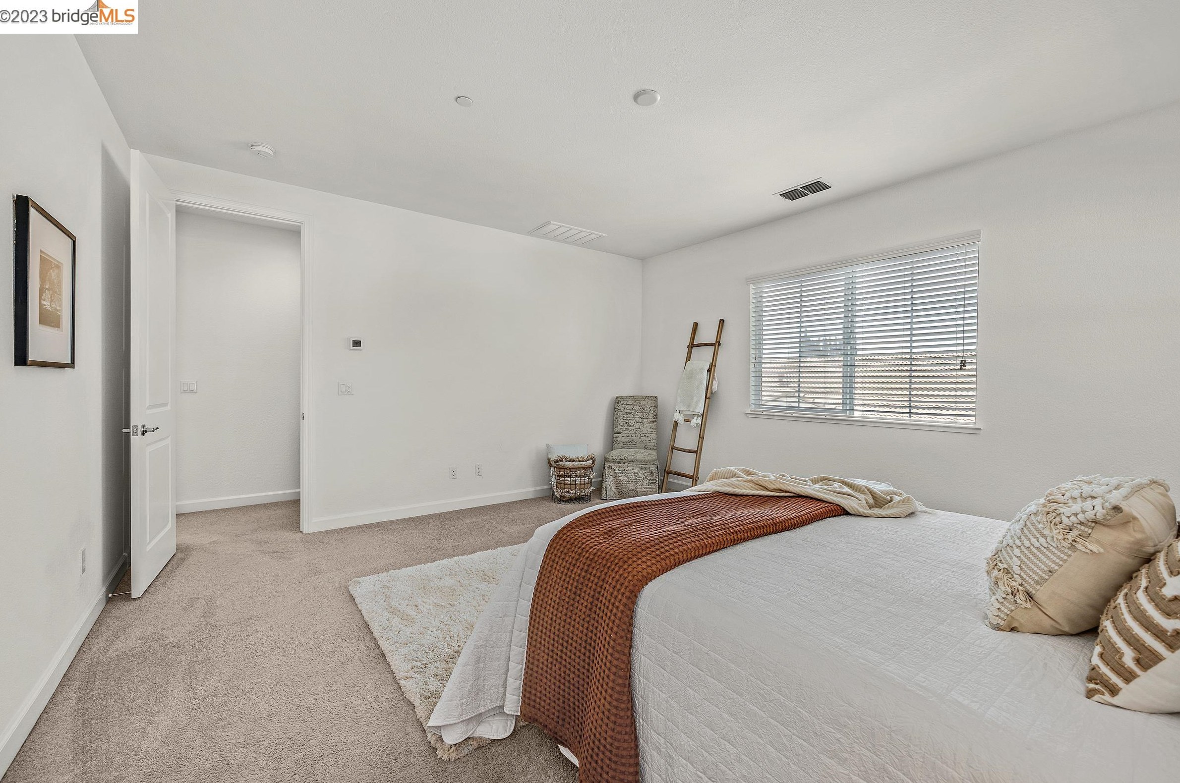 719 Jennifer St, Los Angeles CA  exterior