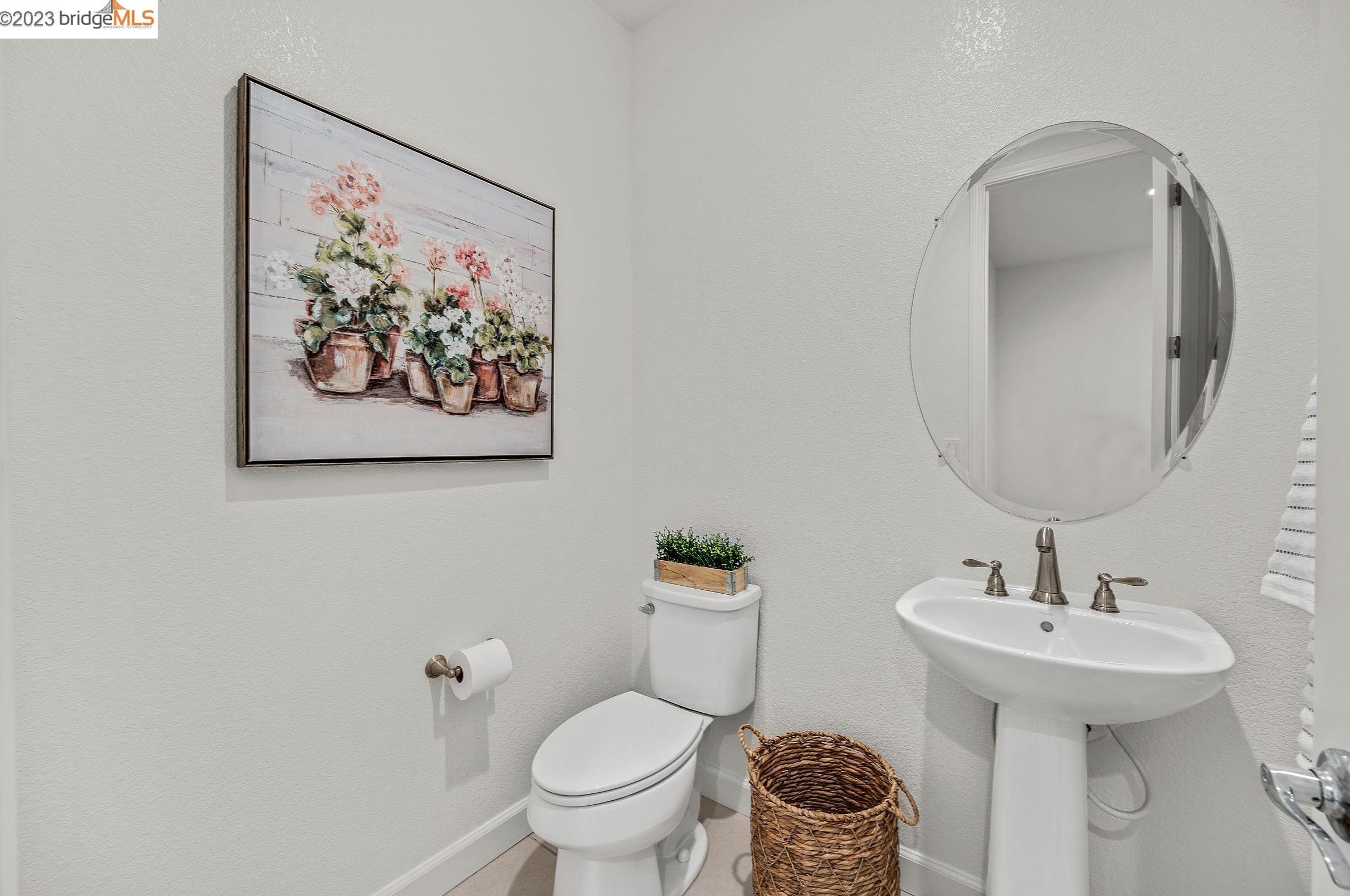 719 Jennifer St, Los Angeles CA  exterior