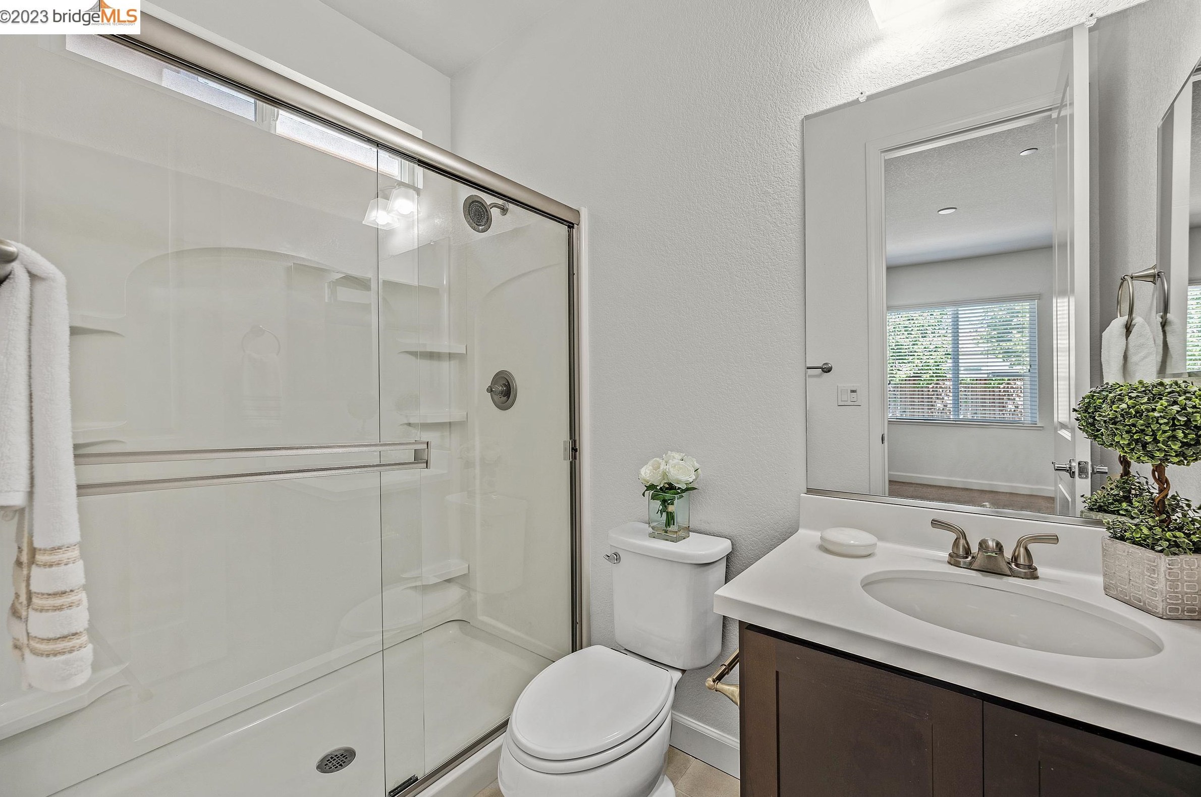 719 Jennifer St, Los Angeles CA  exterior