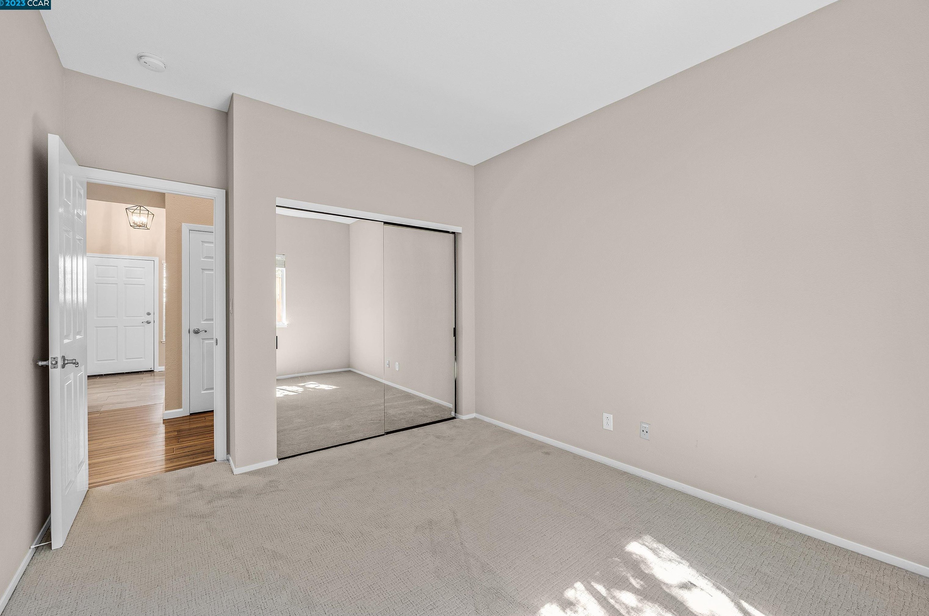 211 Falcon Pl, Clayton CA  94517-1902 exterior