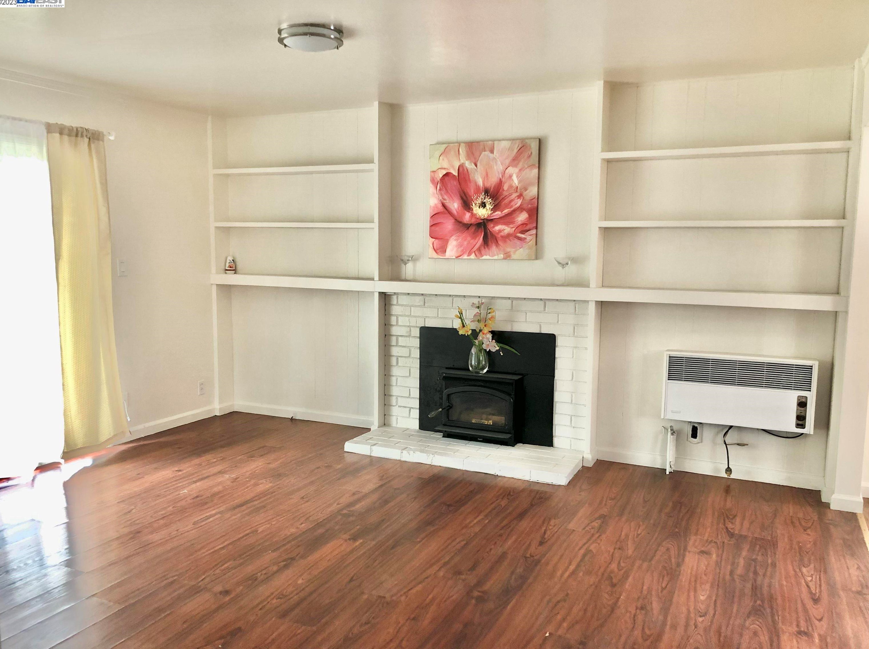 7971 Adrian Dr, Cotati, CA 94928-4017