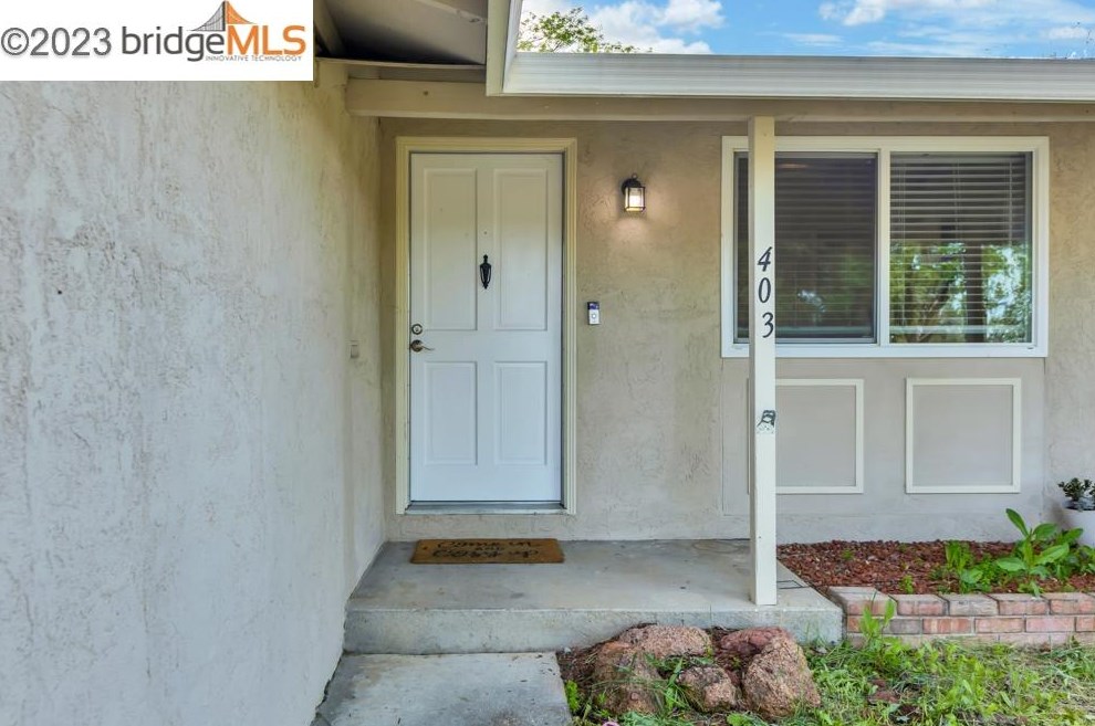 403 Springvalley Dr, Vacaville, CA 95687