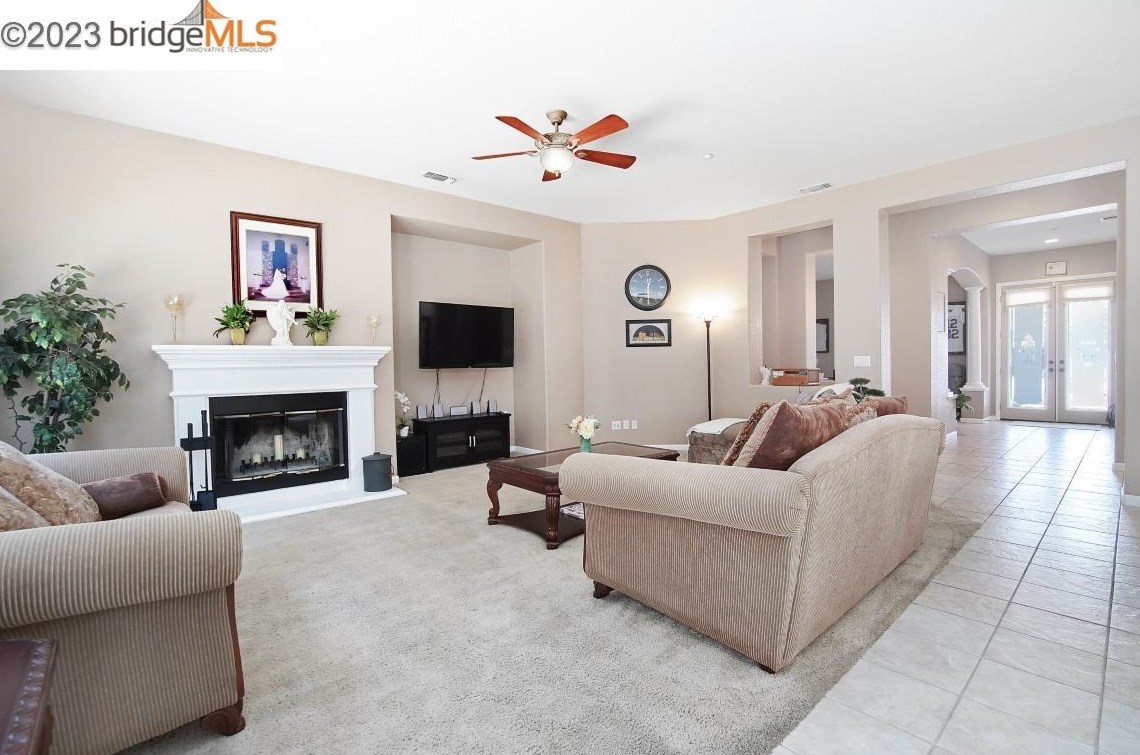 2830 Hawthorn Ct, Los Angeles CA  94513-5484 exterior