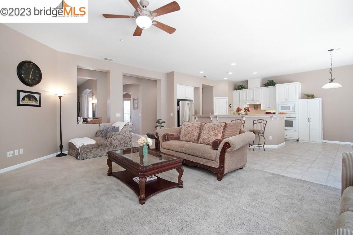 2830 Hawthorn Ct, Los Angeles CA  94513-5484 exterior