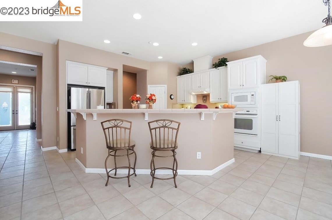 2830 Hawthorn Ct, Los Angeles CA  94513-5484 exterior